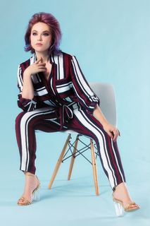 Amanda Fuller feet photo thumbnail