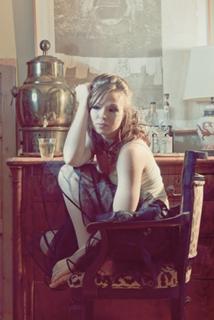 Amanda Fuller feet photo thumbnail