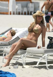 Amanda Harrington feet photo 2