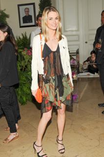 Amanda Hearst feet photo 16