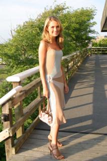 Amanda Hearst feet photo 13