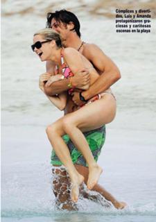Amanda Hearst feet photo 11