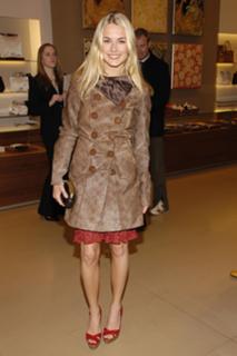 Amanda Hearst feet photo 2