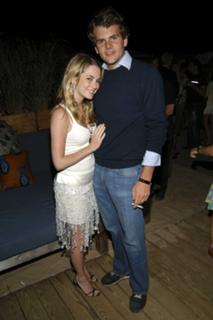 Amanda Hearst feet photo 7