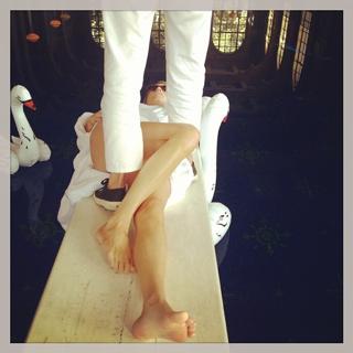 Amanda Hearst feet photo 2