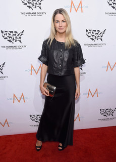 Amanda Hearst feet photo 17
