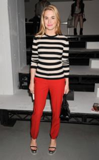 Amanda Hearst feet photo 3