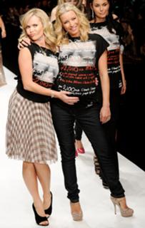 Amanda Holden feet photo thumbnail