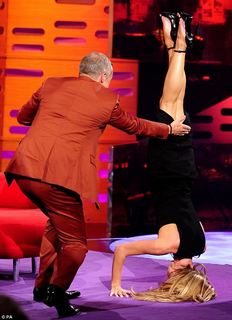 Amanda Holden feet photo thumbnail