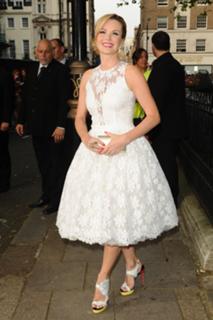 Amanda Holden feet photo thumbnail