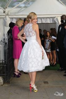 Amanda Holden feet photo thumbnail