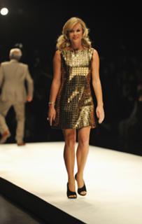 Amanda Holden feet photo thumbnail