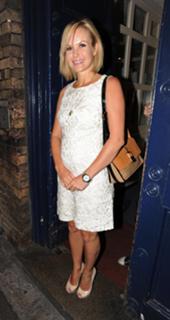 Amanda Holden feet photo thumbnail