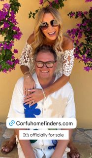 Amanda Holden feet photo 1