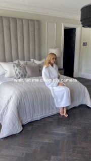Amanda Holden feet photo 14