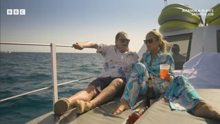 Amanda Holden feet photo 11
