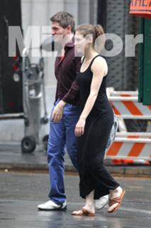 Amanda Knox feet photo thumbnail