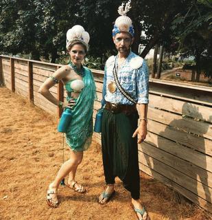 Amanda Knox feet photo thumbnail