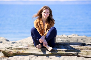 Amanda Knox feet photo thumbnail