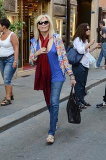 Amanda Lear feet photo 6