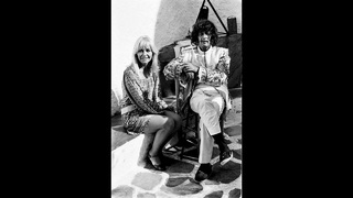 Amanda Lear feet photo 11
