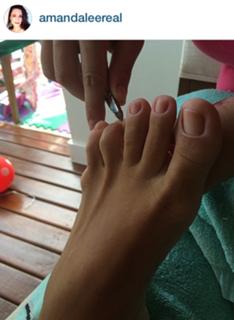 Amanda Lee feet photo 12