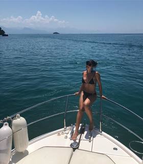 Amanda Lee feet photo 6
