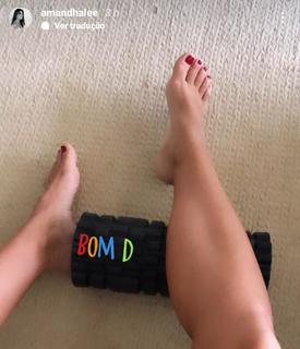 Amanda Lee feet photo 4