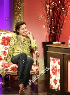 Amanda Mealing feet photo 5