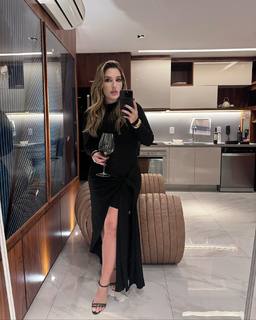 Amanda Meirelles feet photo 1