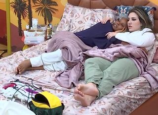 Amanda Meirelles feet photo 10
