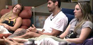 Amanda Meirelles feet photo 8