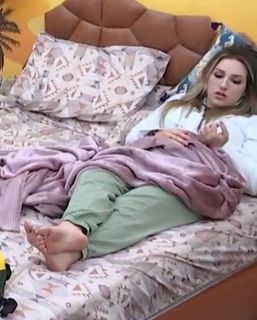 Amanda Meirelles feet photo 5
