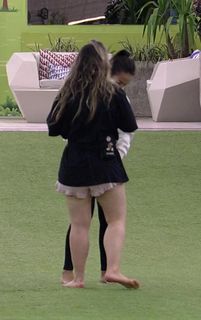 Amanda Meirelles feet photo 3
