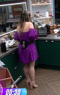 Amanda Meirelles feet photo 2
