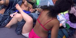 Amanda Meirelles feet photo 2