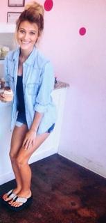 Amanda Nicole Thomas feet photo 16