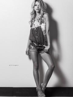 Amanda Nicole Thomas feet photo 8