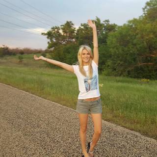 Amanda Nicole Thomas feet photo 4