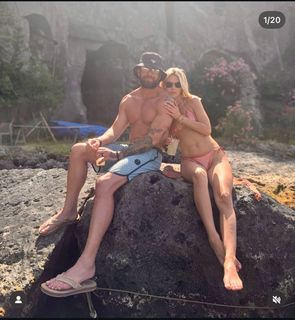 Amanda Nicole Thomas feet photo 10