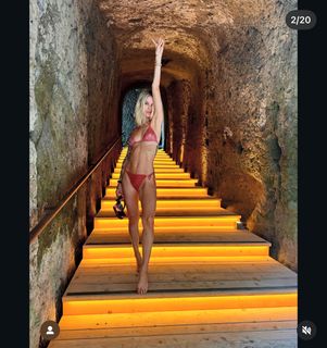 Amanda Nicole Thomas feet photo 9