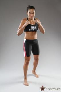Amanda Nunes feet photo 6