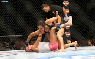 Amanda Nunes feet photo 13