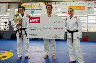 Amanda Nunes feet photo 3