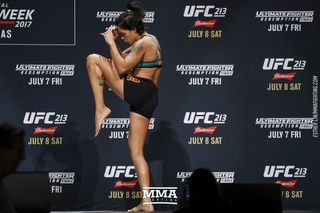 Amanda Nunes feet photo 17