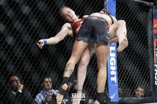 Amanda Nunes feet photo 16