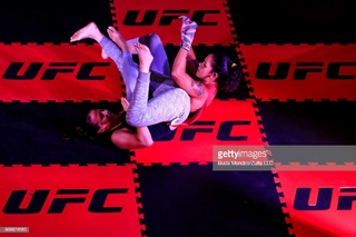 Amanda Nunes feet photo 5