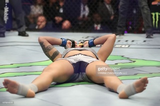 Amanda Nunes feet photo 18
