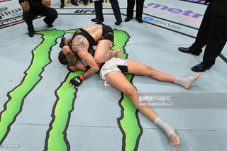 Amanda Nunes feet photo 16