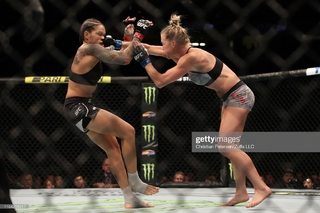 Amanda Nunes feet photo 3